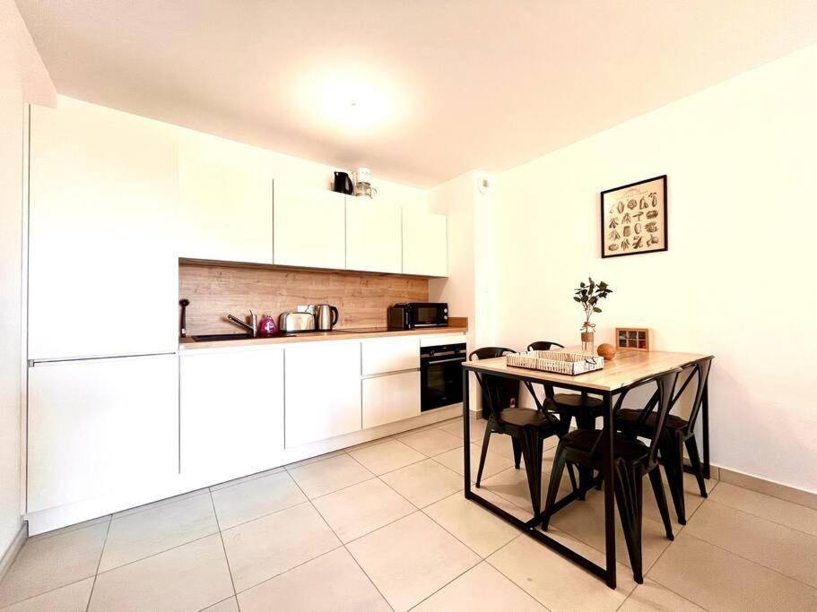 Appartement Neuf Avec Terrasse Saint-Florent  Exterior foto